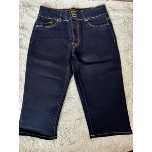 Faith Jeans Capris High Rise Women’s Size 12 Dark Denim Built in Butt Lift